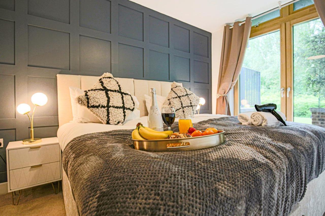 Campbell Park Apartment - City Centre - Free Parking, Balcony, Super-Fast Wifi And Smart Tv With Netflix By Yoko Property มิลตันคีนส์ ภายนอก รูปภาพ
